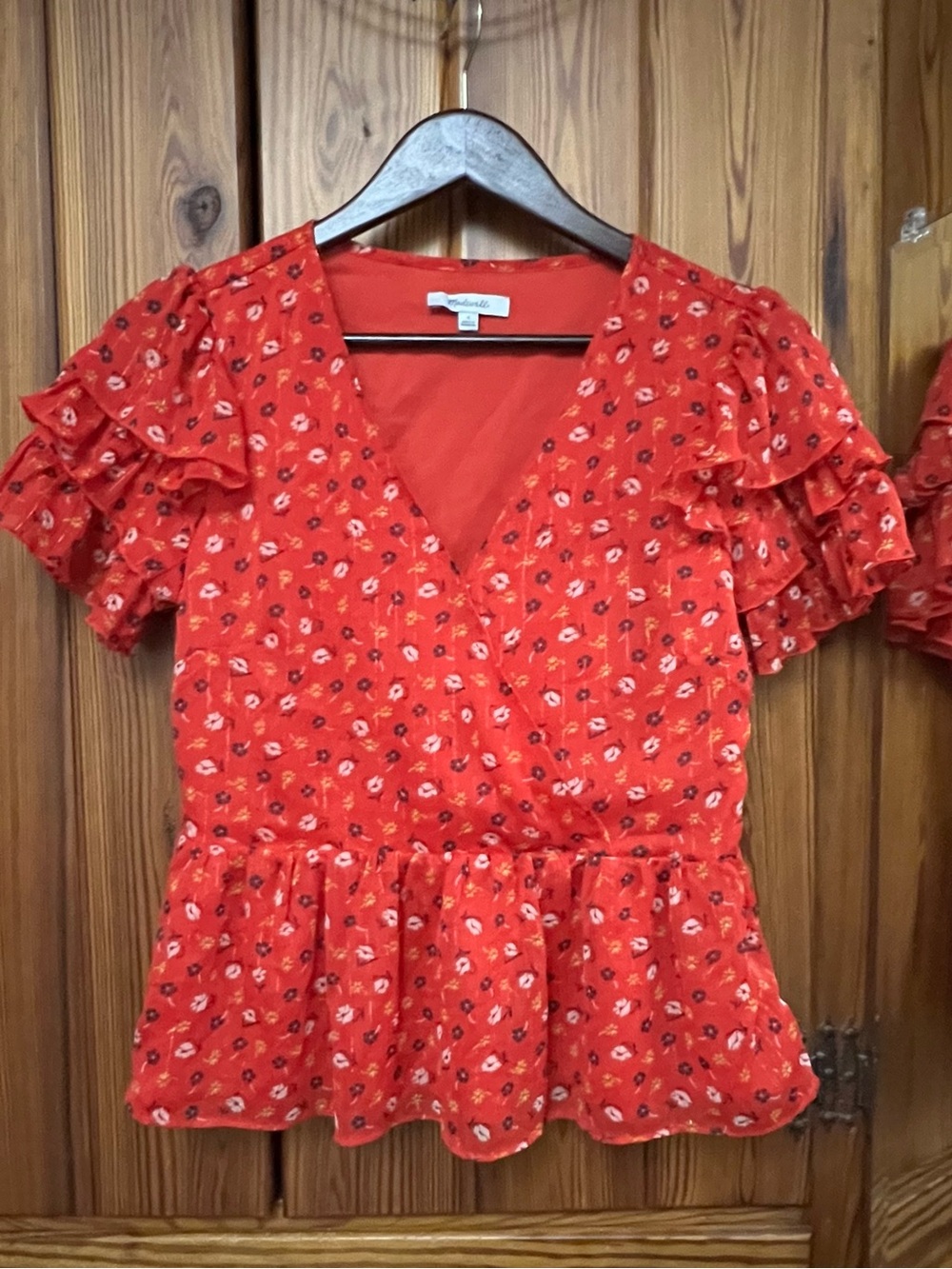 Madewell red peplum floral V-Neck blouse, metallic detail,  posies 4